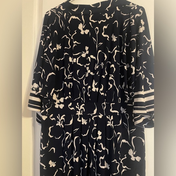 Chico's Floral Quarter Sleeve MIDI Dress 2 Large Oversized Career Party Travel - Picture 5 of 7